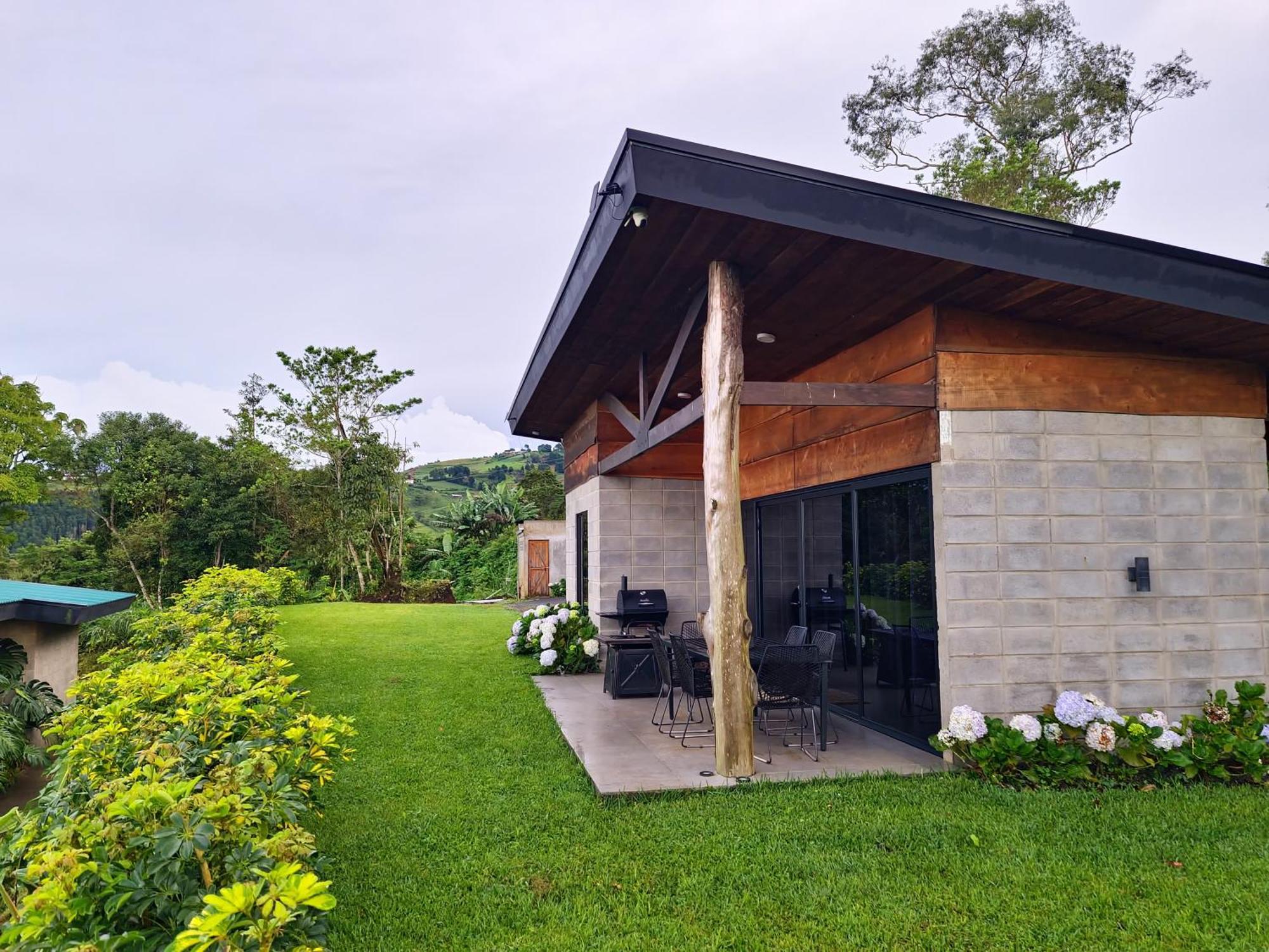 Espectacular Cabana Moderna De Montana + Bosque Nuboso +Wifi Zarcero المظهر الخارجي الصورة